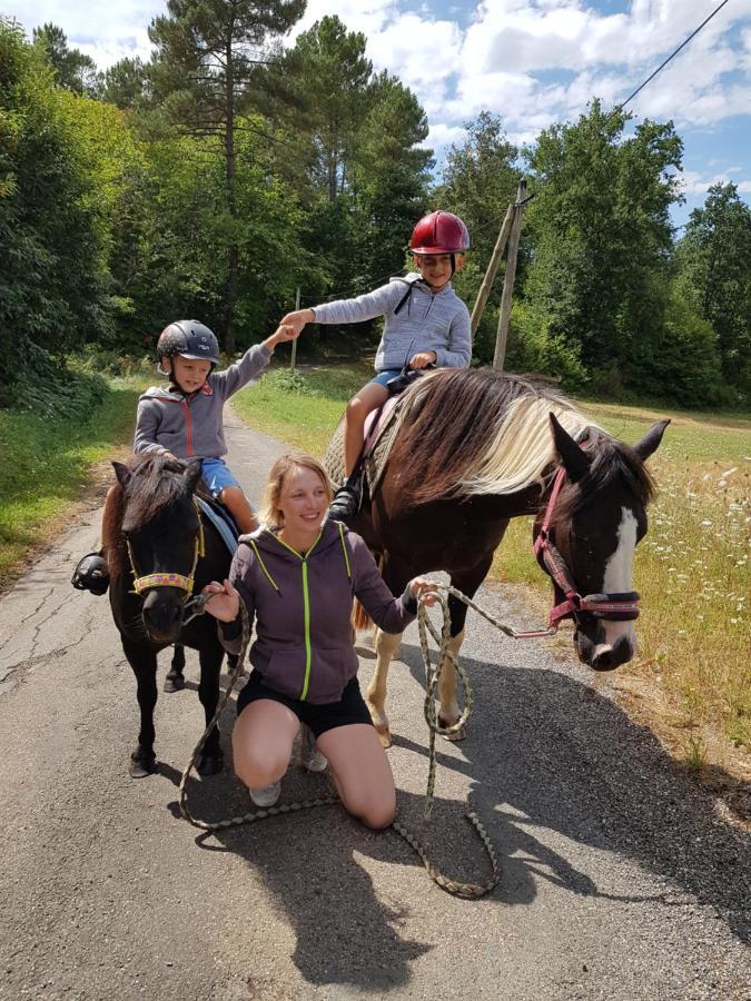 Gite Equestre Domaine Des Crins - Monpazier Capdrot Zewnętrze zdjęcie